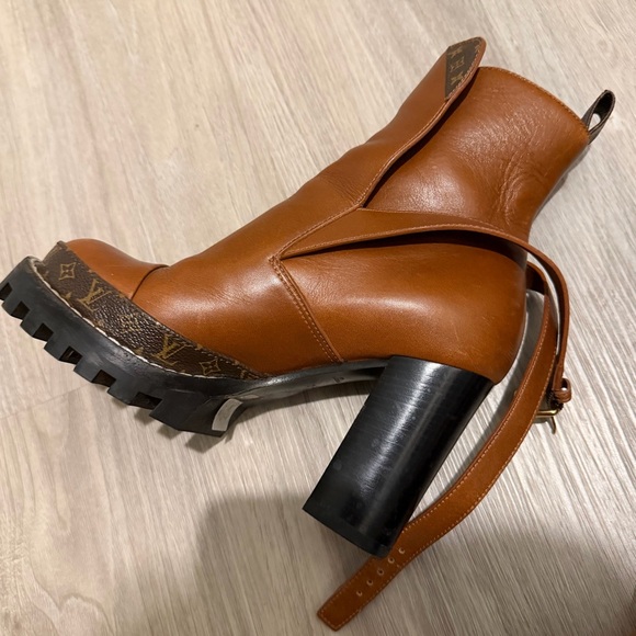 Louis Vuitton Star Trail Monogram Leather Boots - Picture 8 of 11